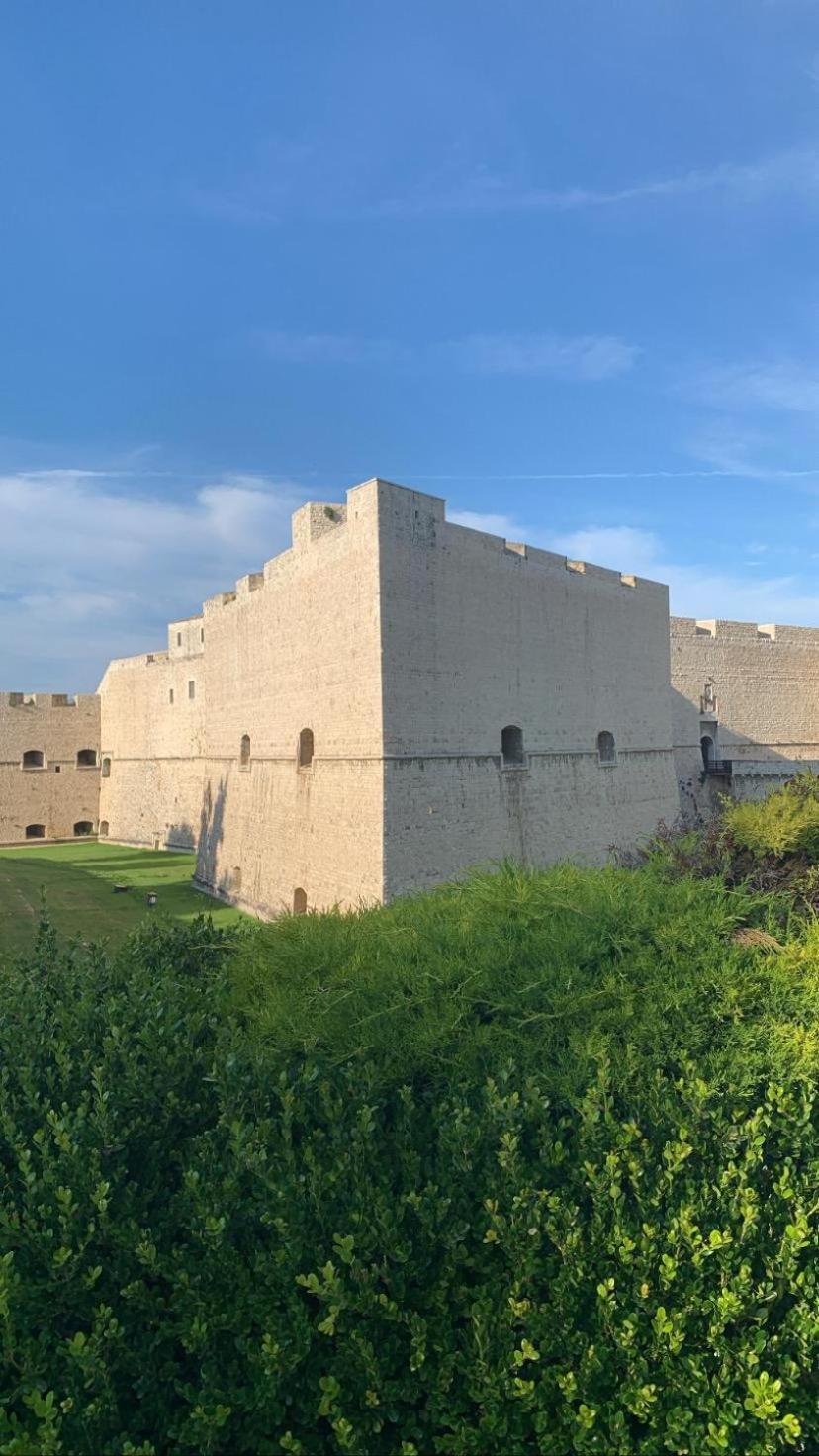 Tra Mare E Castello Villa Barletta Exteriör bild